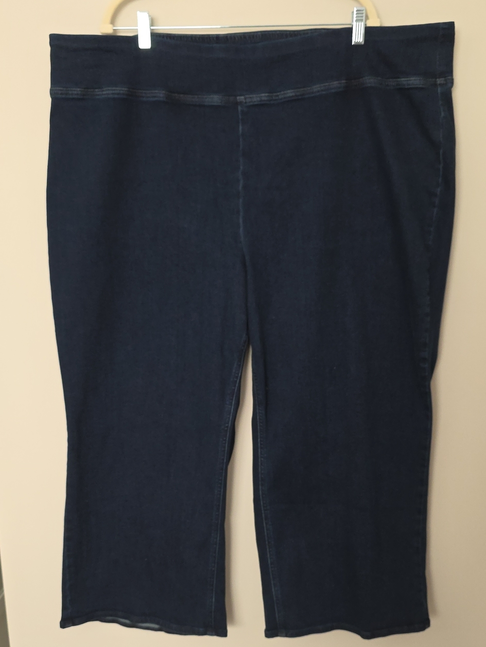 Old Navy Weekender Pull-On Crop Wide-Leg Jeans